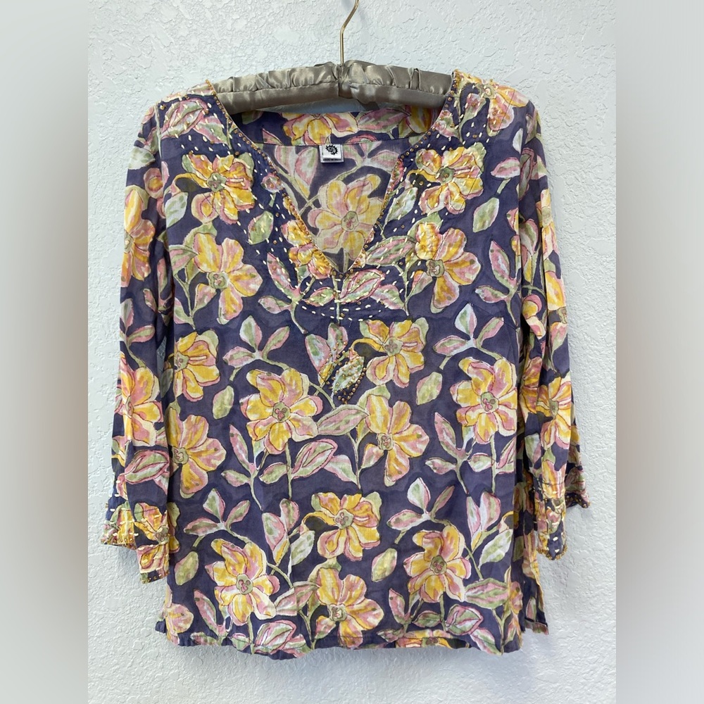Gorgeous bohemian Kerry Cassill tunic blouse